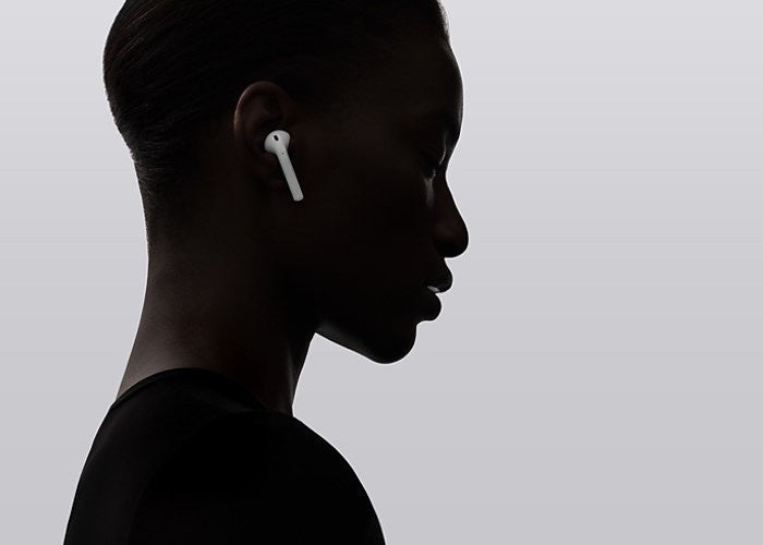 Apple trabajó con empresas de audífonos para conectarse al iPhone