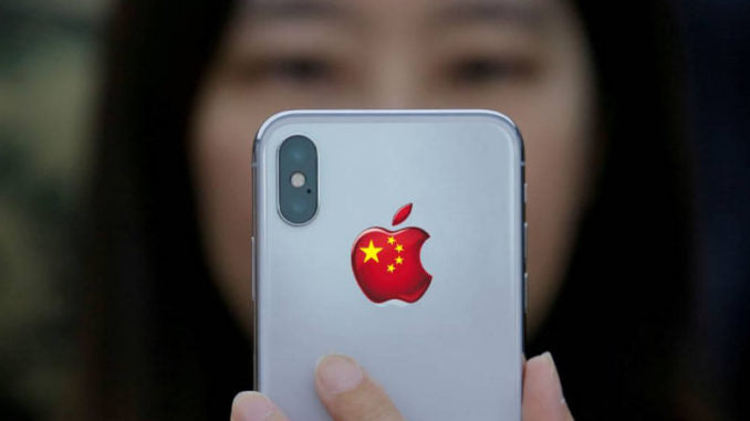 Chinos renuncian a sus iPhones en favor de dispositivos de Huawei