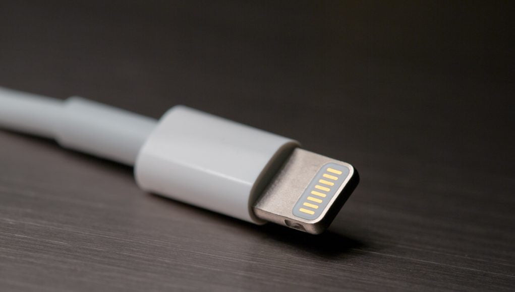 Apple adoptaría un nuevo conector para accesorios en sus productos